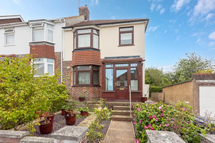3 Bedroom Semi-Detached House For Sale In Sanyhils Avenue, Brighton, BN1