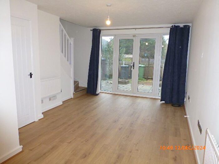 1 Bedroom Terraced House To Rent In Lucas Gardens, Luton, LU3