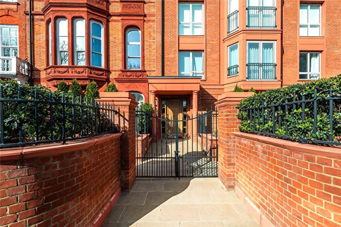 1 Bedroom Flat For Sale In Bayswater Road, Notting Hill, London, W2