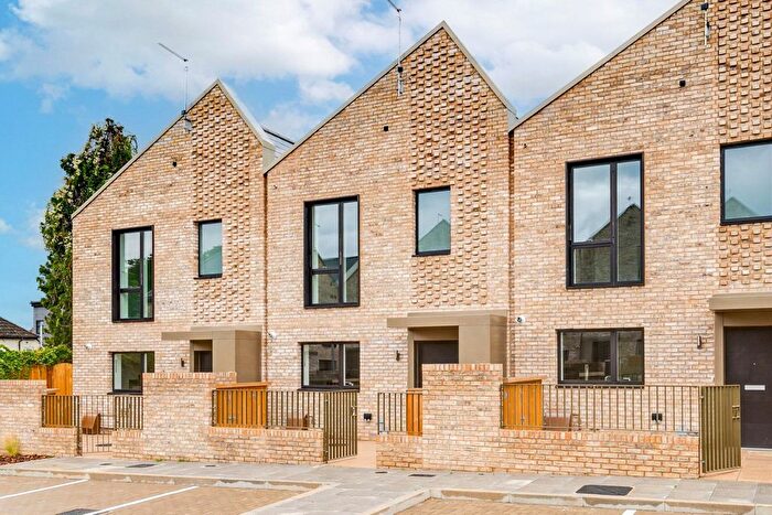 3 Bedroom Terraced House For Sale In Torus Way, Childs Hill, London, NW2