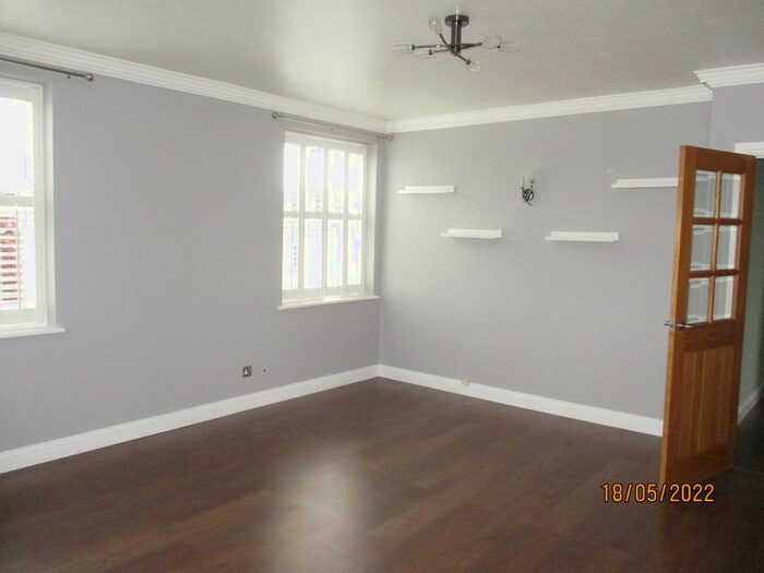 3 Bedroom Flat To Rent In Glen Drive, Oakham, LE15