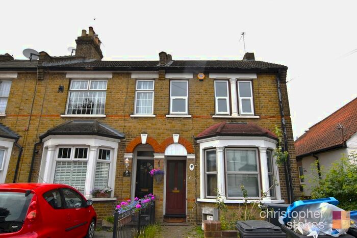 1 Bedroom Flat To Rent In Chestnut Road, Enfield, EN3