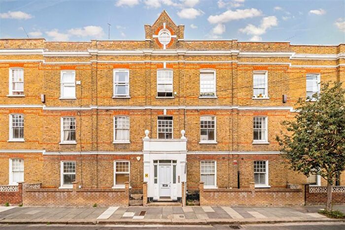 2 Bedroom Flat For Sale In St. Olaf's Road, Bishops Park, SW6
