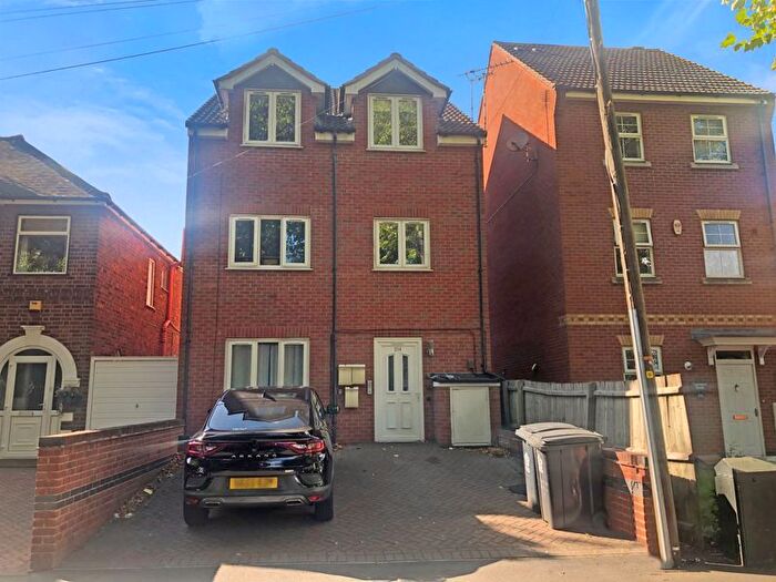 1 Bedroom Flat For Sale In Blackbird Road, Leicester, LE4