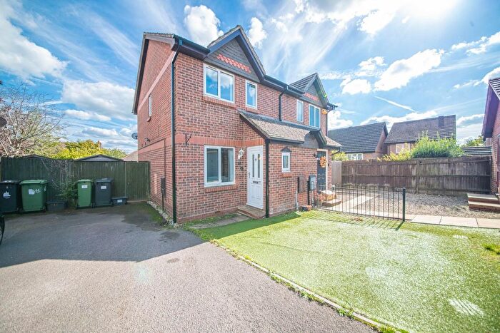 2 Bedroom Semi-Detached House For Sale In Upper Barn Copse, Fair Oak, Eastleigh, SO50
