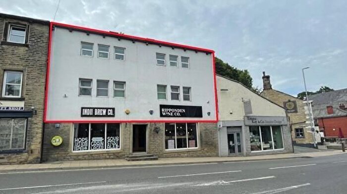 2 Bedroom Block Of Flats For Sale In Back Fold, Ripponden, Sowerby Bridge, HX6