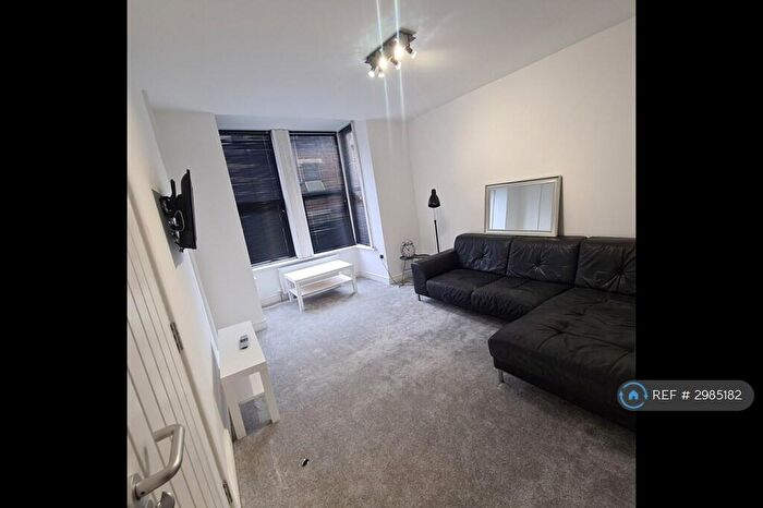 2 Bedroom Maisonette To Rent In Glossop Street, Leeds, LS6