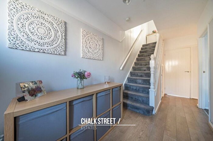 3 Bedroom Terraced House For Sale In Roseberry Gardens, Upminster, RM14