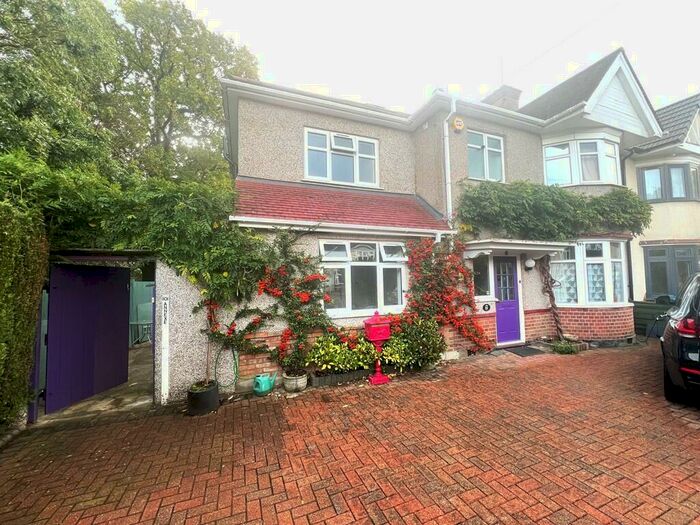 2 Bedroom End Of Terrace House To Rent In Headstone Lane, HA2