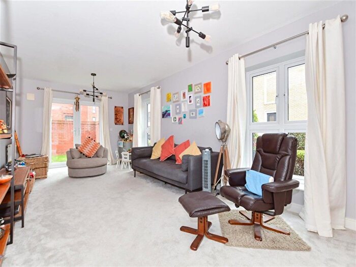 4 Bedroom Detached House For Sale In Ruton Square, Kings Hill, West Malling, Kent, ME19