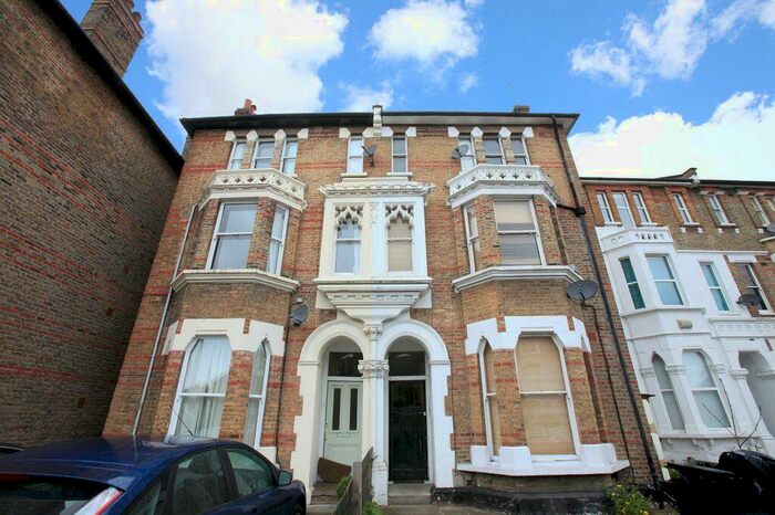 Flat To Rent In Newlands Park, Sydenham, London, SE26