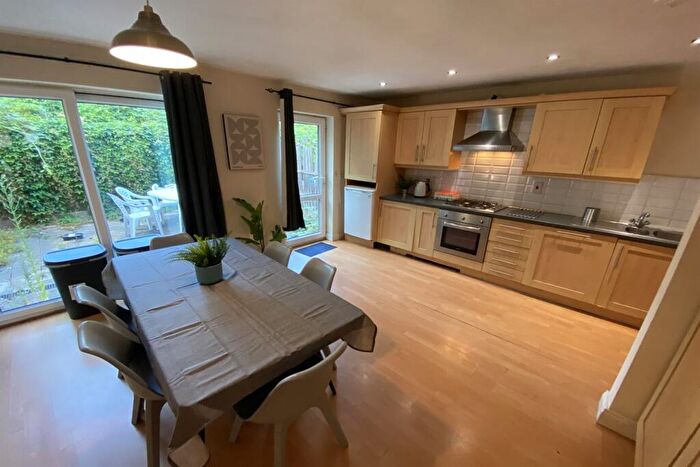 6 Bedroom Terraced House To Rent In Hungerton Street, Lenton, NG7