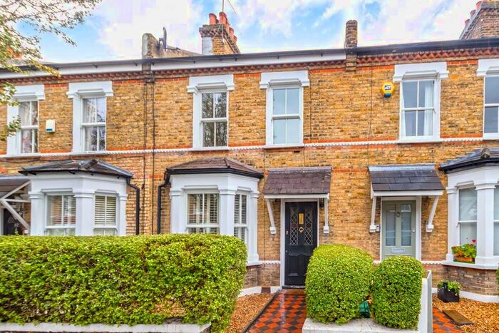 3 Bedroom Property To Rent In Hardy Road, London, SW19