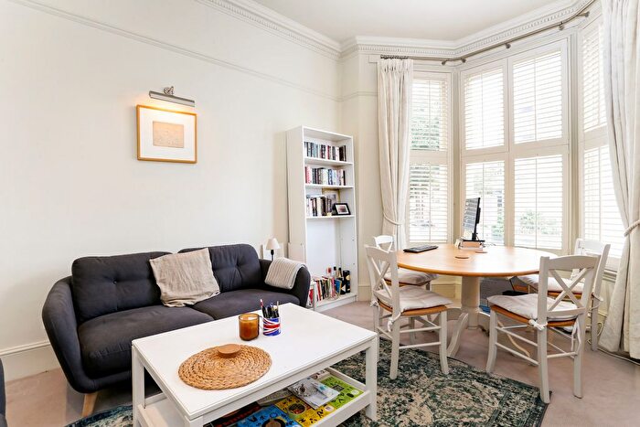 2 Bedroom Flat To Rent In Ongar Road, Fulham, SW6
