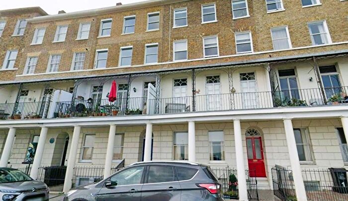 3 Bedroom Flat To Rent In Wellington Crescent, Ramsgate, CT11