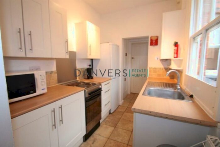 4 Bedroom Terraced House To Rent In Jarrom Street, Leicester, LE2