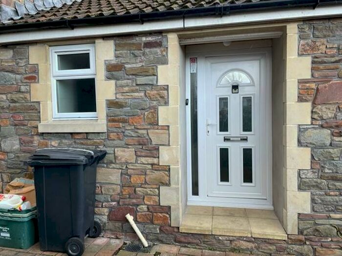 1 Bedroom Flat To Rent In Kings Road, Clevedon, BS21