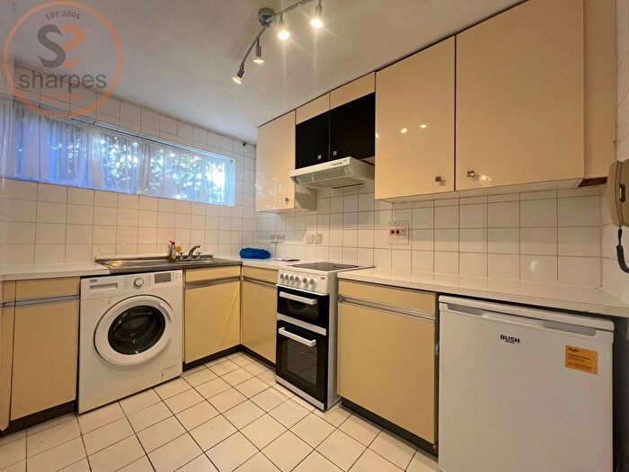 Studio To Rent In Homefield Park, Sutton, Surrey, SM1