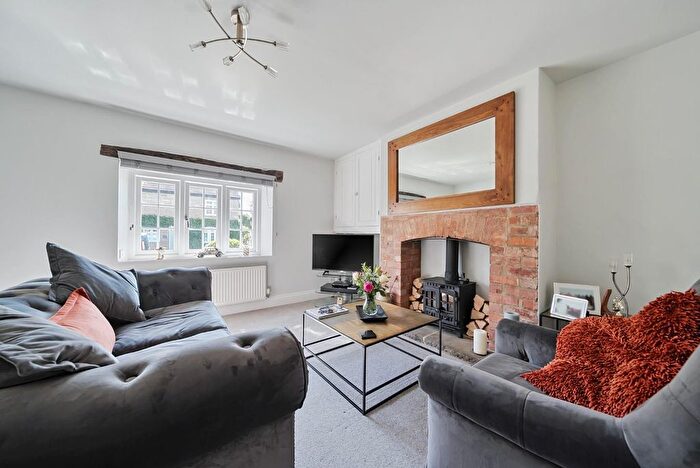 2 Bedroom Cottage For Sale In Markham Cottages, Aberford, Leeds, LS25