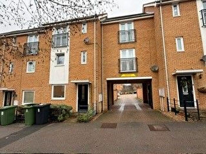 4 Bedroom Property To Rent In Lakeview Way, Peterborough, PE7