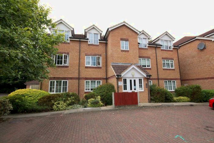 1 Bedroom Flat To Rent In Summers Lodge, Horace Gay Gardens, Letchworth Garden City, SG6