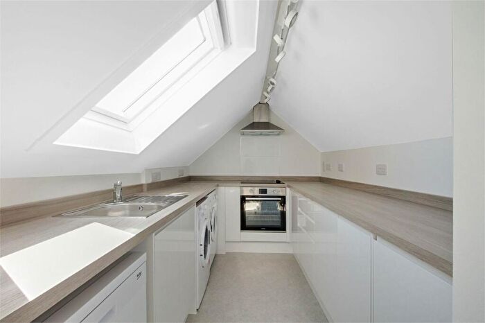 1 Bedroom Flat To Rent In Kenton Lane, Harrow, HA3