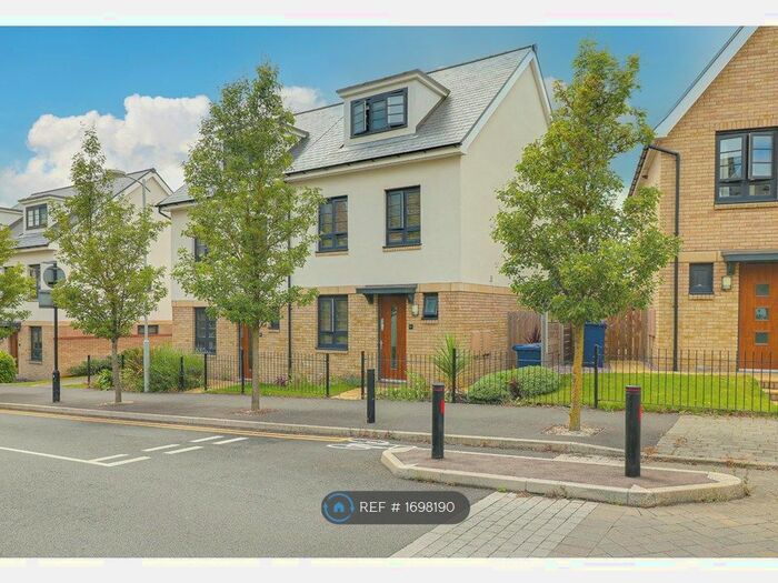 3 Bedroom Semi-Detached House To Rent In Great High Ground, St. Neots, PE19