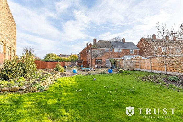 3 Bedroom Semi Detached House For Sale In Smallwood Road, Dewsbury, WF12