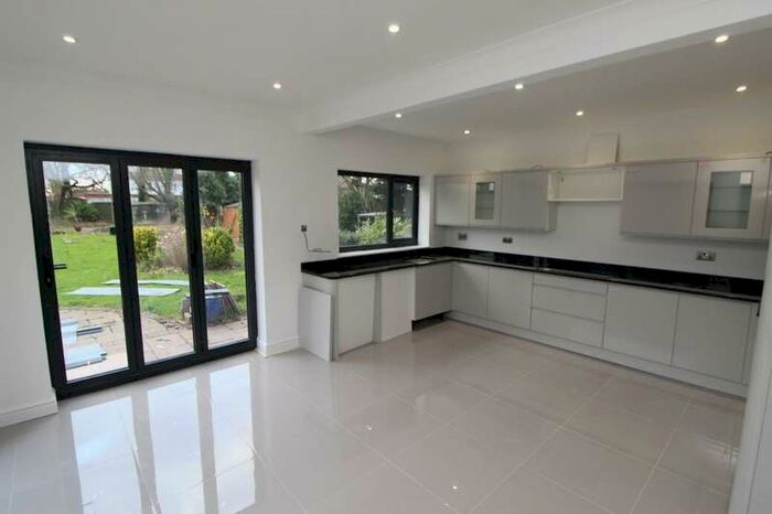 3 Bedroom Semi-Detached Bungalow For Sale In Parkgate Road, Woodbank, Chester, CH1