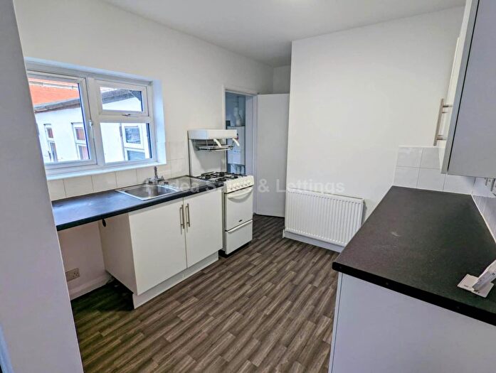 2 Bedroom Flat To Rent In High Street, Lincoln, LN5
