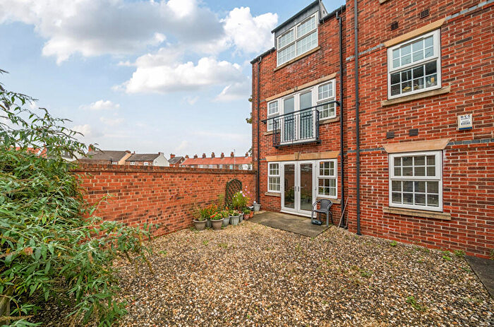 2 Bedroom Flat For Sale In Wilbert Place, Beverley, HU17