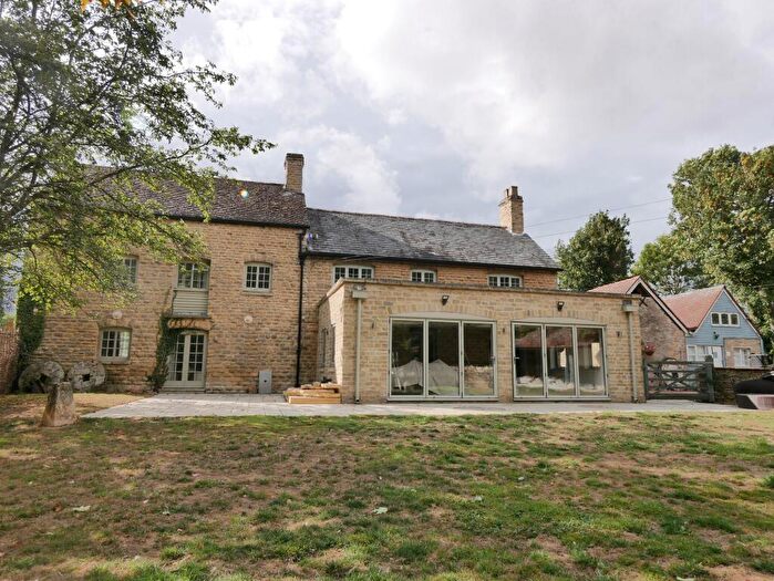 5 Bedroom Detached House To Rent In Little Clanfield, Bampton, OX18