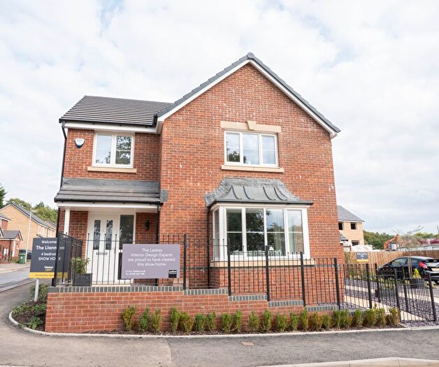 4 Bedroom Detached House For Sale In Maesteg Road, Tondu, Bridgend, CF32
