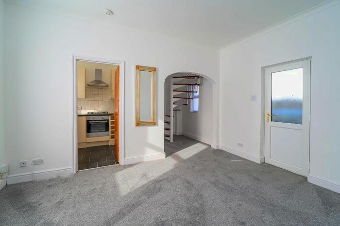 2 Bedroom Mews To Rent In Old Mews, Clarendon Street, Bedford, MK41