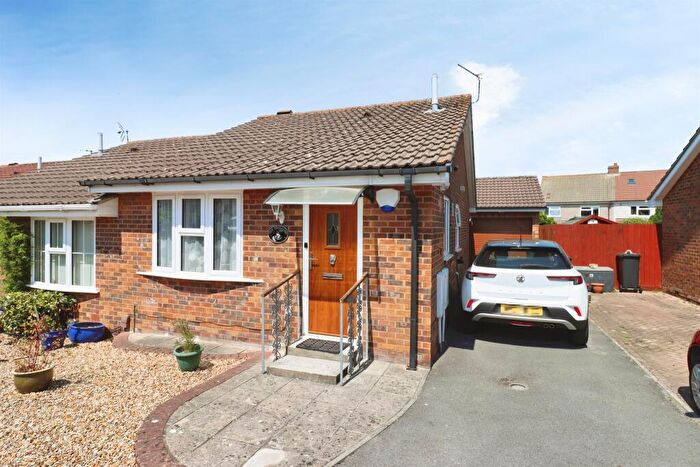 2 Bedroom Semi-Detached Bungalow For Sale In Field Farm Close, Stoke Gifford, Bristol, BS34