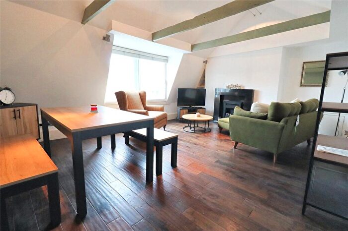 2 Bedroom Apartment For Sale In Charlton Buildings, Lower Bristol Road, Bath, BA2