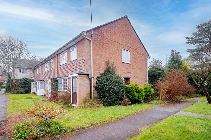 1 Bedroom Maisonette For Sale In Bartlett Road, Westerham, TN16