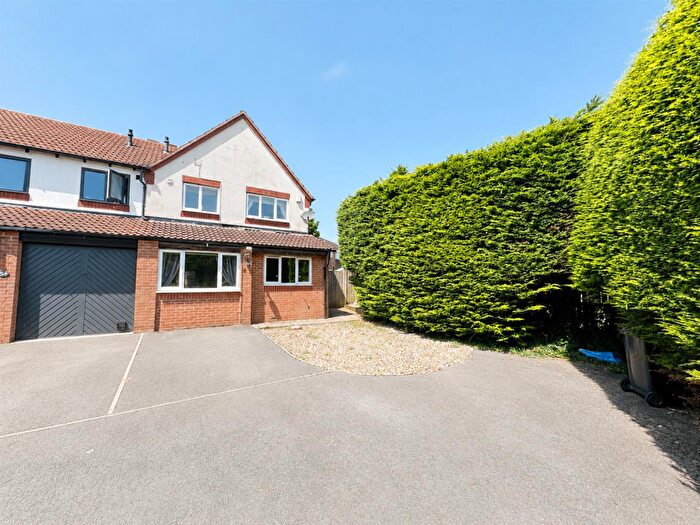 3 Bedroom Semi-Detached House For Sale In Blenheim Drive, Newent, GL18