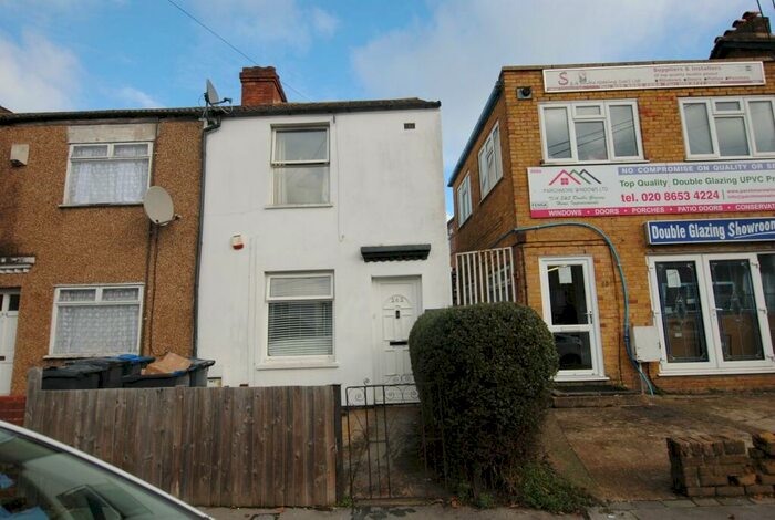 3 Bedroom End Of Terrace House For Sale In Parchmore Road, Thornton Heath, Surrey, CR7