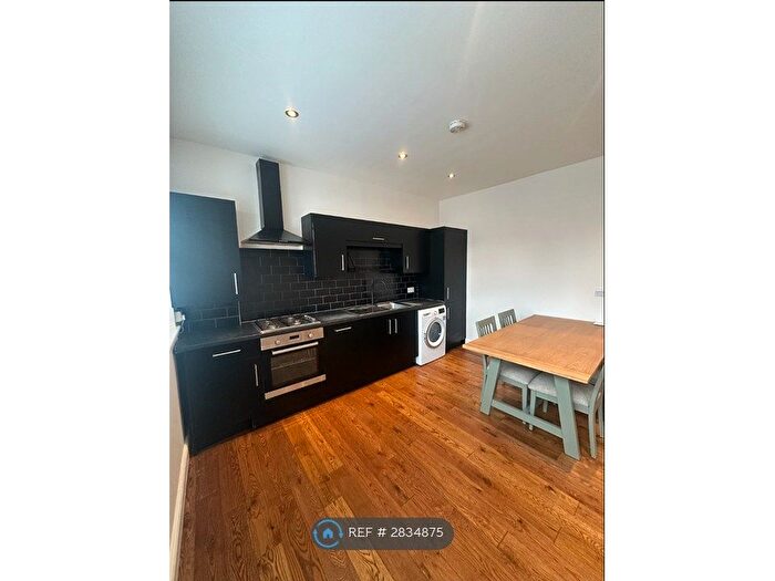 1 Bedroom Flat To Rent In London, London, SW14