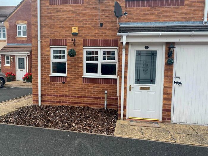 1 Bedroom Flat To Rent In York Close, Rugeley, Staffordshire, WS15