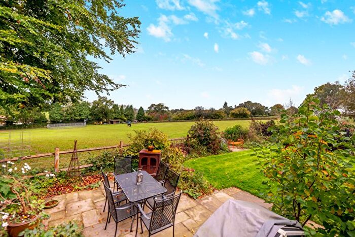 3 Bedroom Semi-Detached House For Sale In Hoe Lane, Peaslake, Guildford, GU5