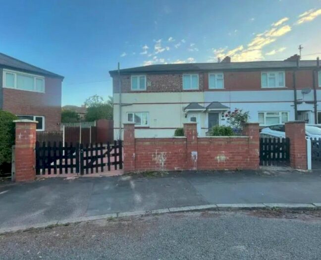 3 Bedroom Semi-Detached House To Rent In Hassall Avenue, Withington, Manchester, M20