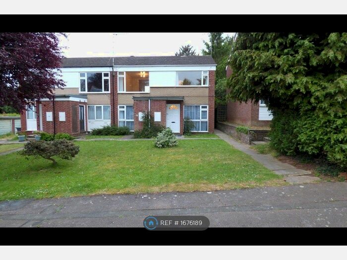 2 Bedroom Maisonette To Rent In Cowan Close, Rugby, CV22