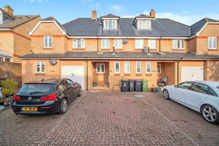 3 Bedroom House To Rent In Kellaway Terrace, Weymouth, DT4