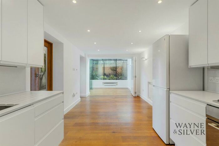2 Bedroom Flat To Rent In Denning Road, Hampstead, NW3