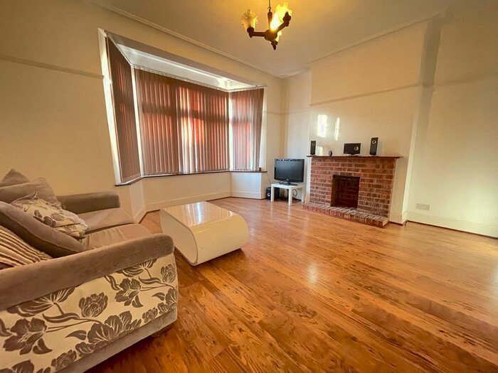 4 Bedroom Terraced House To Rent In Hurstbourne Gardens, Barking, IG11