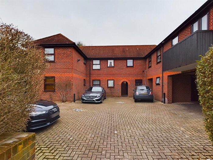 1 Bedroom Flat To Rent In Richmond Road, Romford, RM1