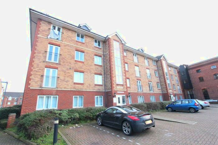 2 Bedroom Private Hall To Rent In Henry Bird Way, Northampton, NN4