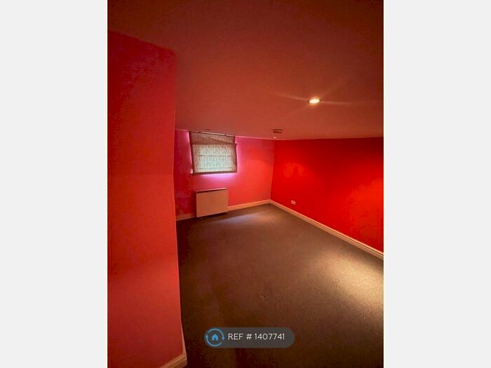 1 Bedroom Flat To Rent In Lodge Road, Redditch, B98